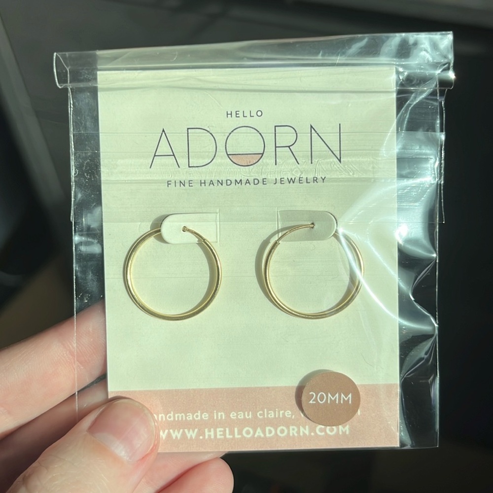 Hello Adorn 20 mm Gold Hoops